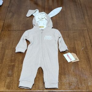 Chick Pea Beige Bunny Kids Footie
